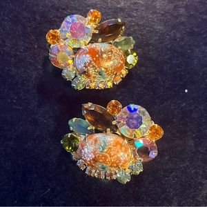 Vtg 1964 Juliana D & E Easter Egg Cabochon Rhinestone Clip Earrings  BOOK Coral